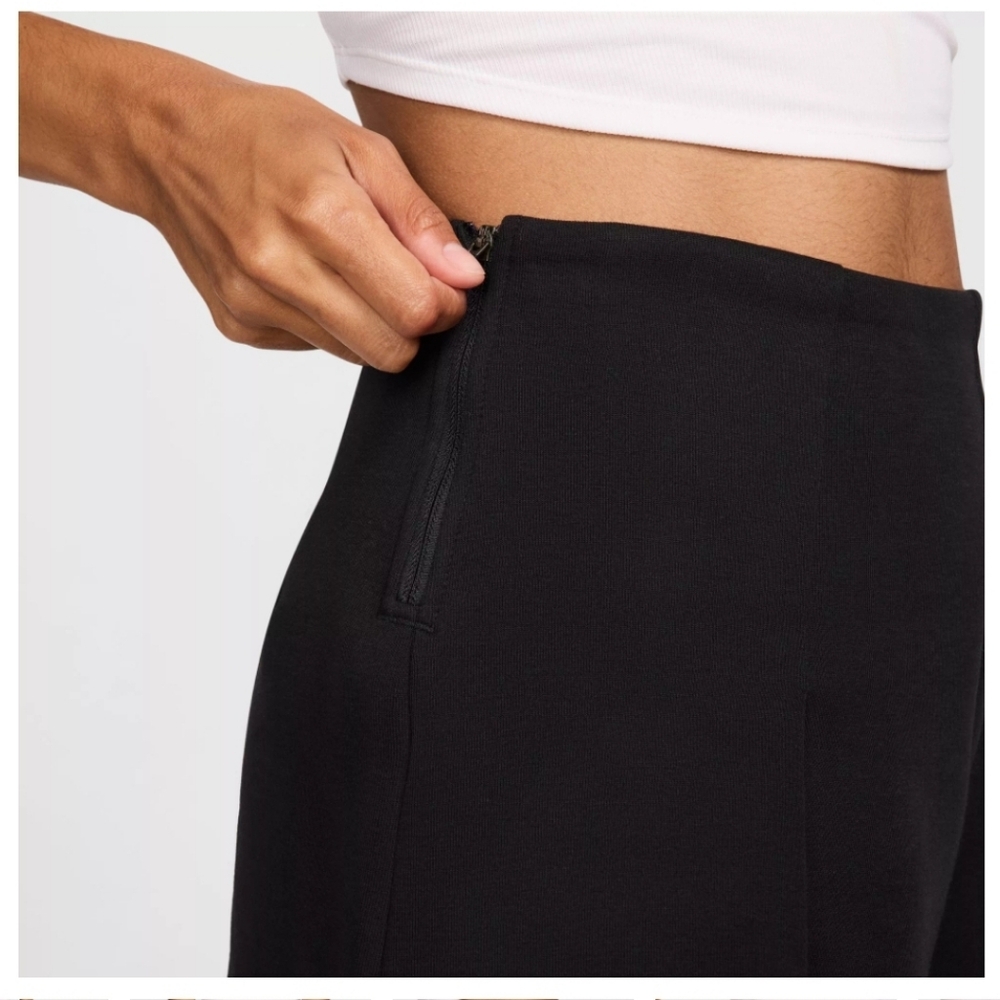 Nike Tech Sportswear Fleece High Rise 3" Black Pleated  Shorts Sporty Feminine - Picture 5 of 10